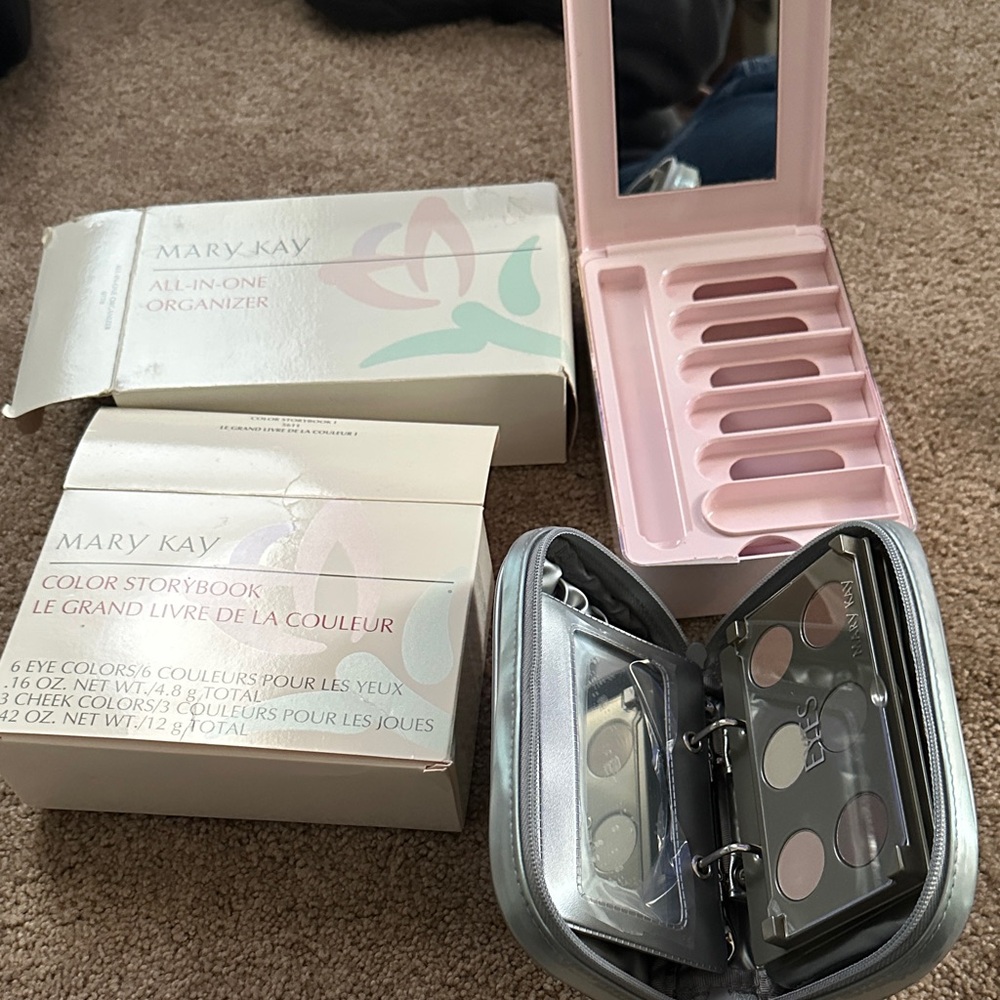 Mary Kay organizers-vintage